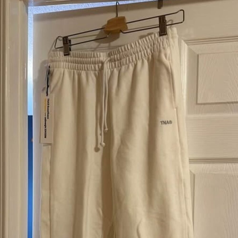 White TNA sweatfleece sweatpants